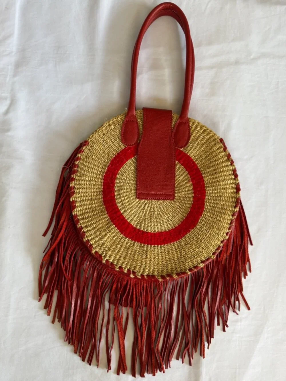 WOVEN SISAL LEATHER FRINGE BAG RED BEADED TASSEL DOUBLE HANDLES ROUND 14